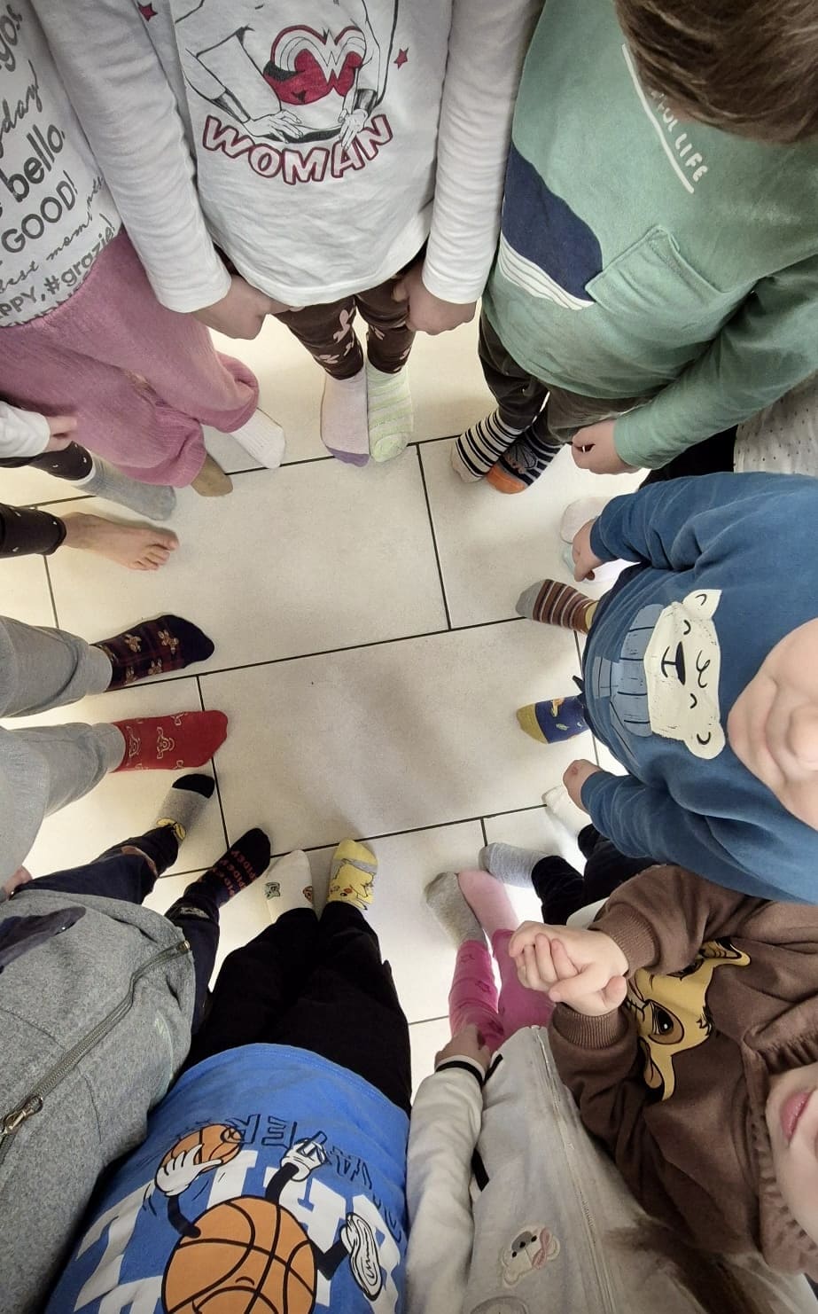 La diversità come valore: la Giornata dei Calzini Spaiati alla Scuola d’Infanzia Città Domani